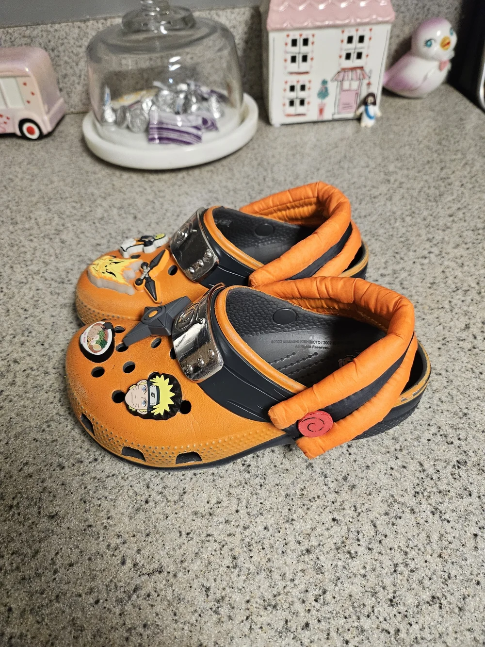 Crocs Naruto Shippuden Classic Clogs Kids Size 11C Slip On Sandals